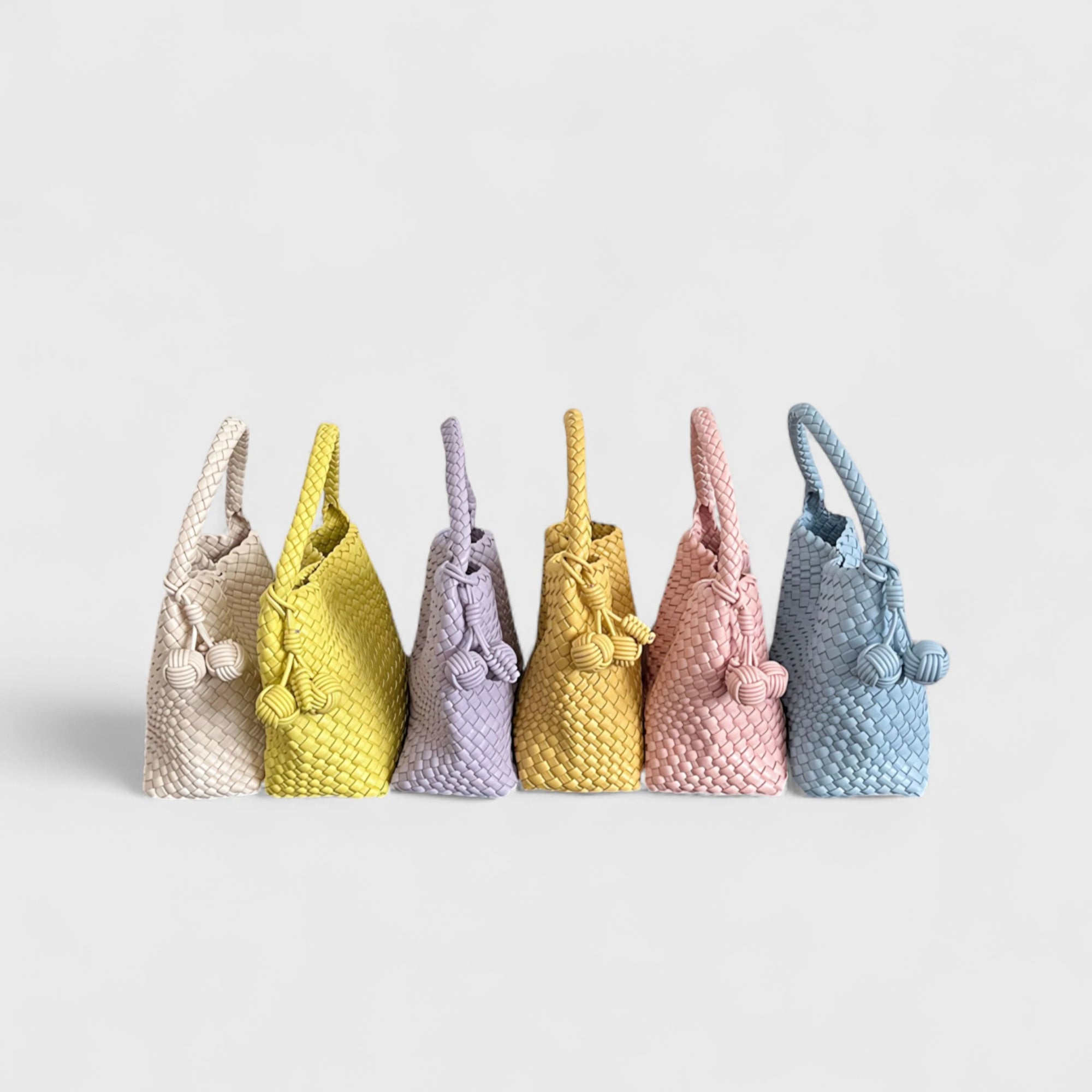 Sweet Knot - Handwoven Bucket Bag
