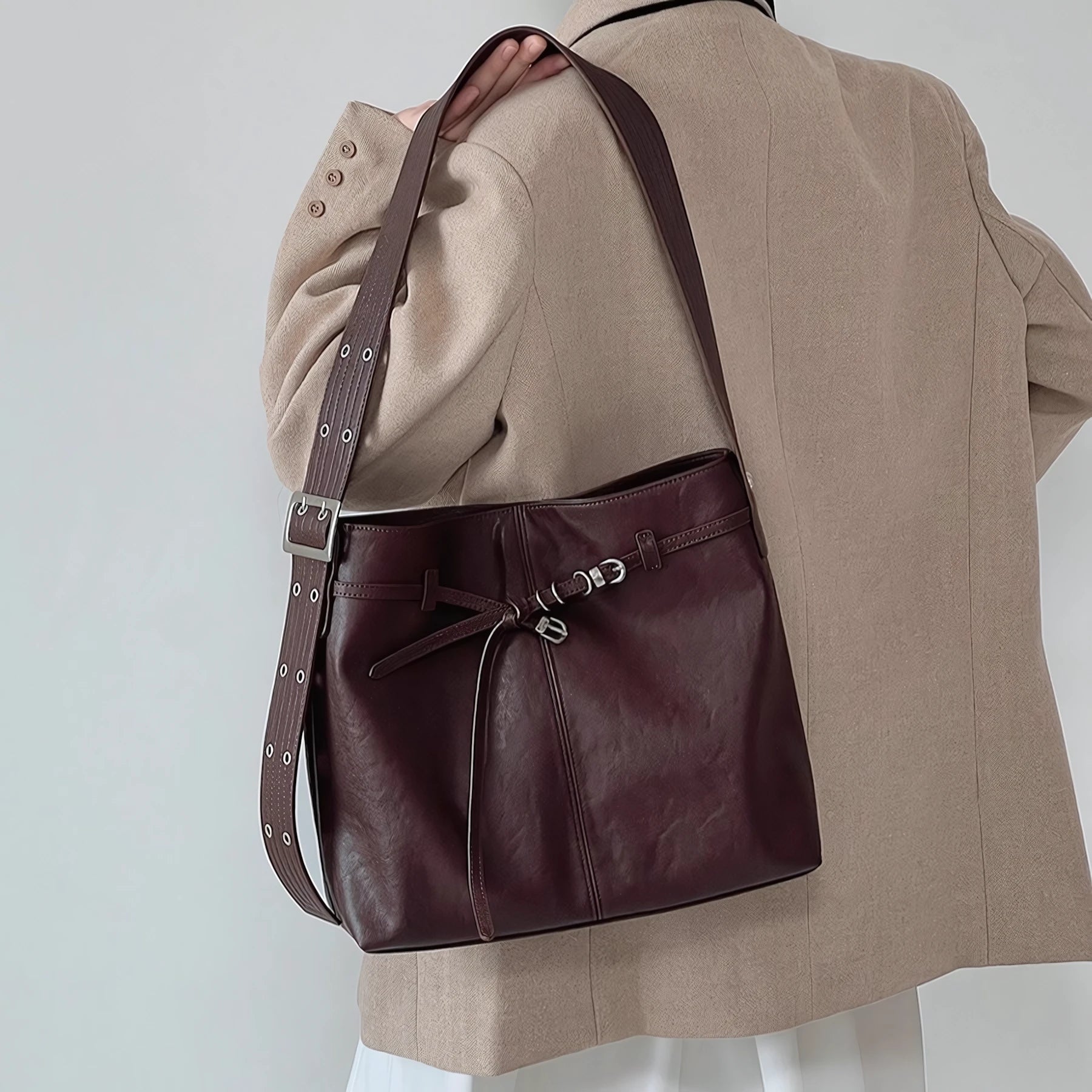 Early Autumn Ease - Wide Strap Bucket Tote