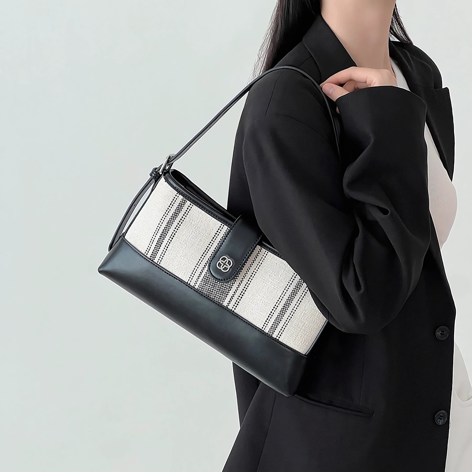 Kite in the Breeze – Linen Stripe Shoulder Bag
