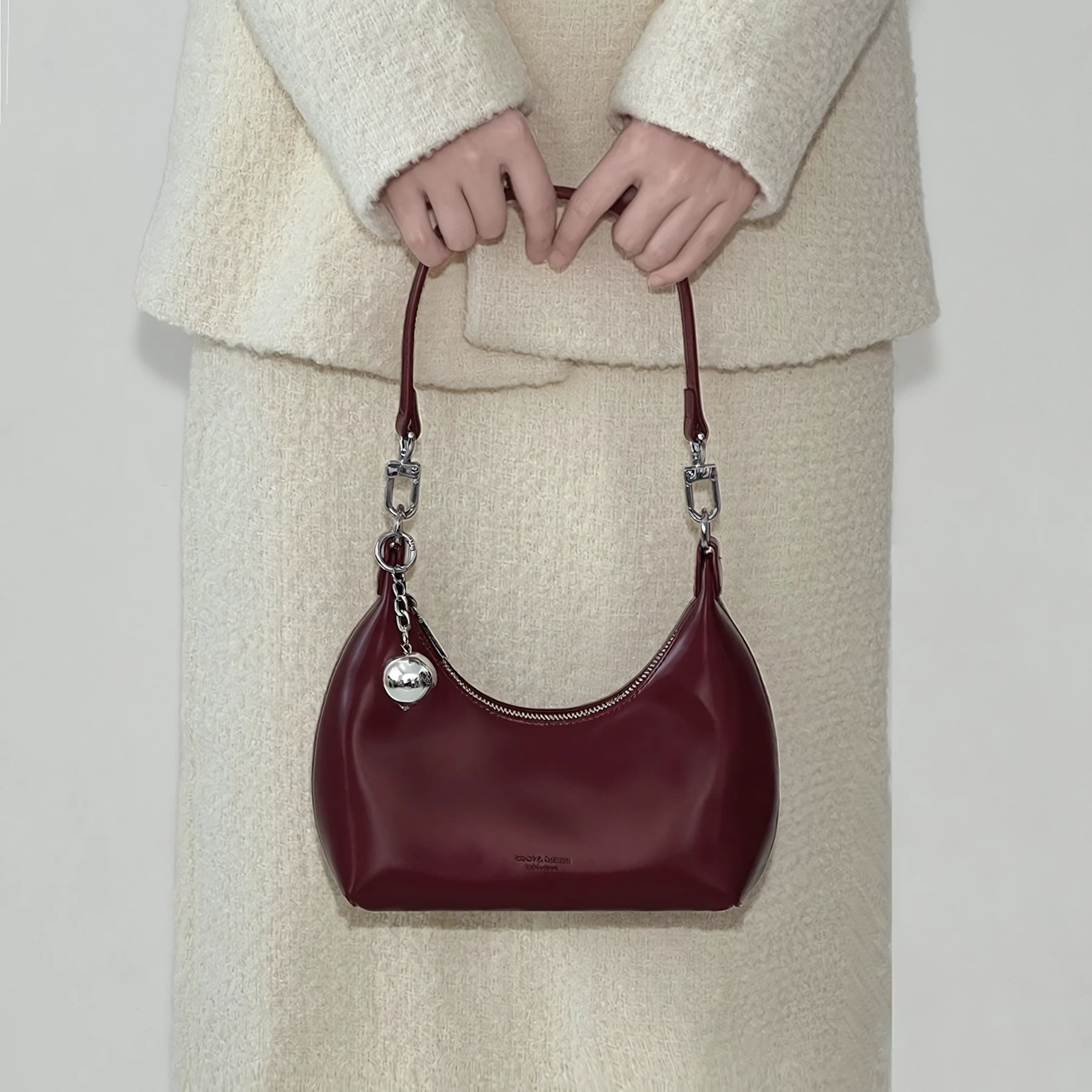 Moon Wink – Glossy Crescent Shoulder Bag