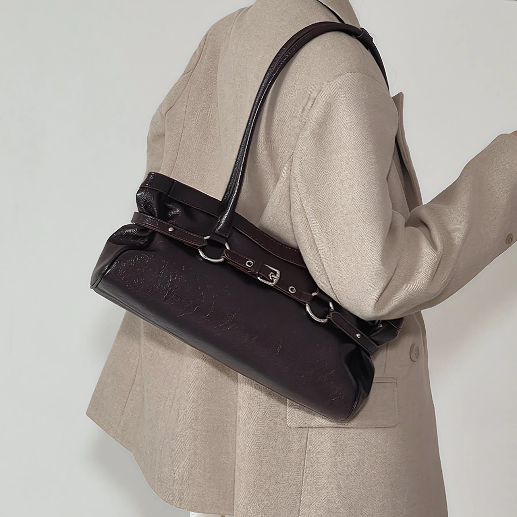 City Heartbelt – Glazed Leather Bowling Bag