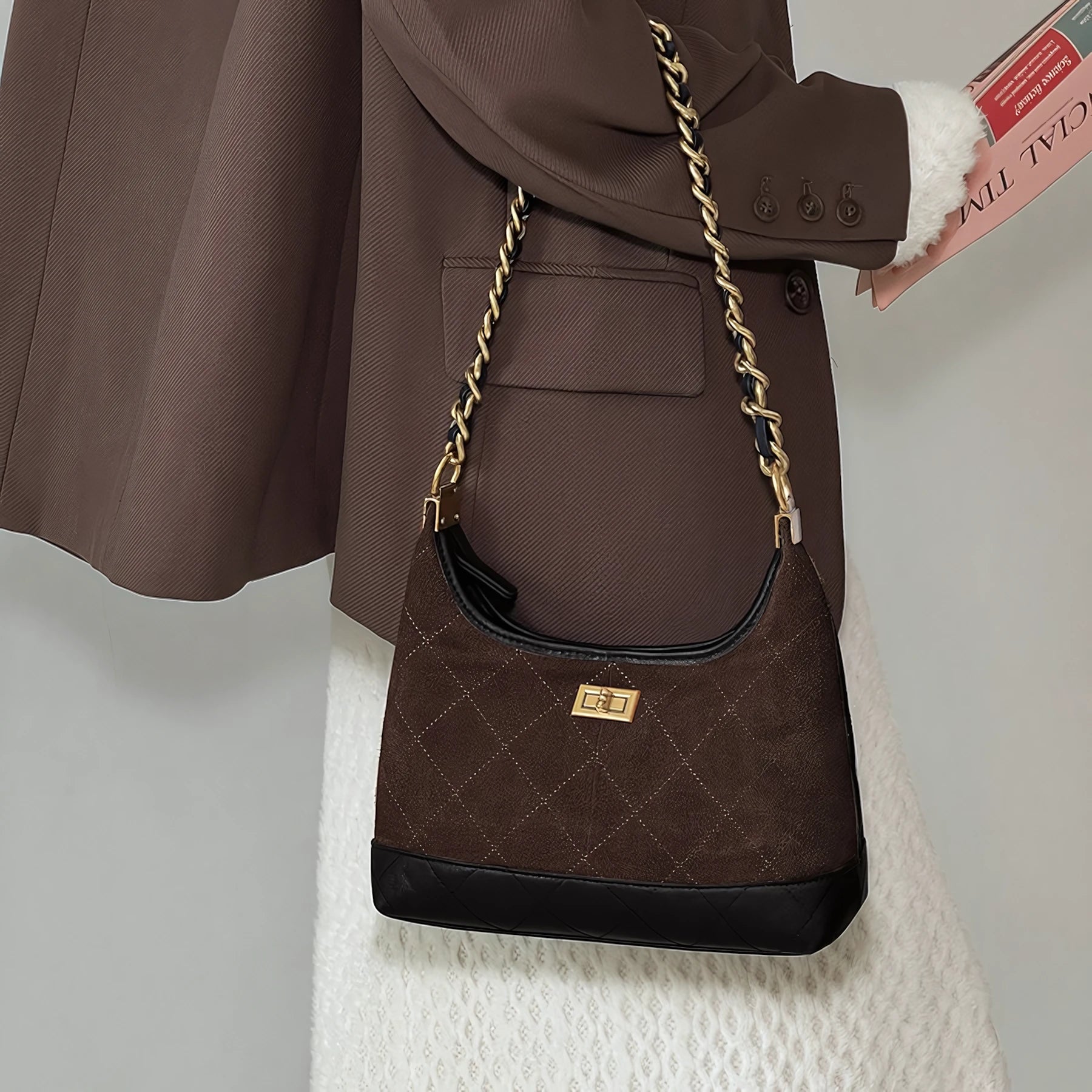 Fireside Manor - Quilted Chain Shoulder Bag