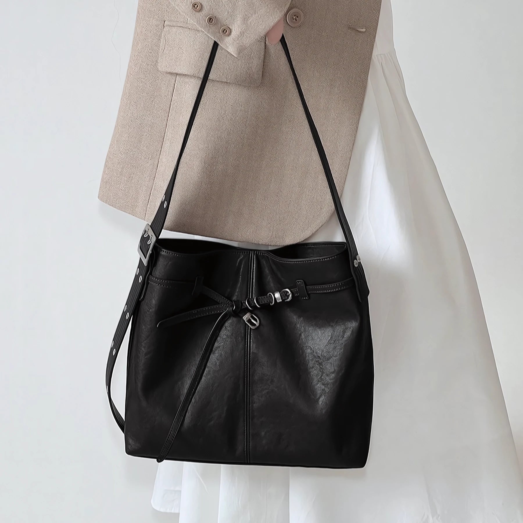 Early Autumn Ease - Wide Strap Bucket Tote