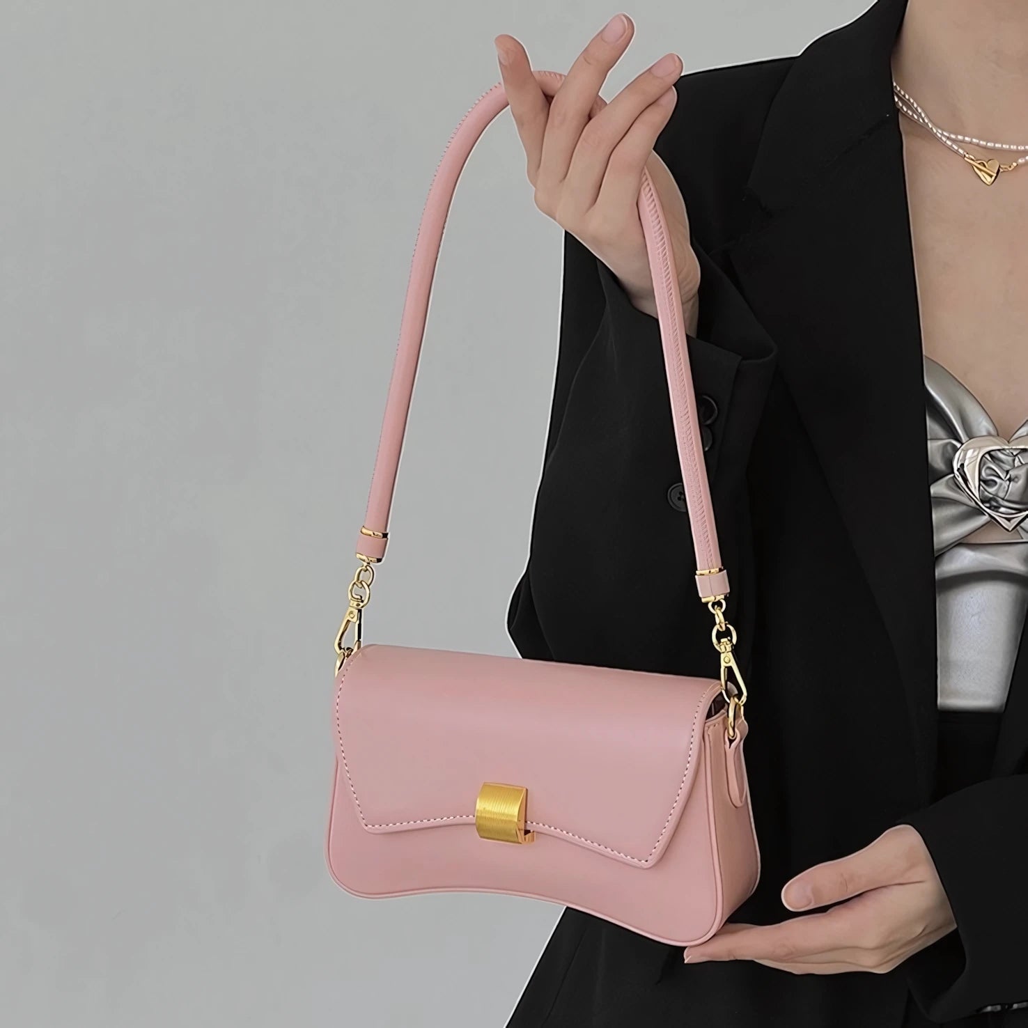 Golden Ripple – Wave-Edge Baguette Bag