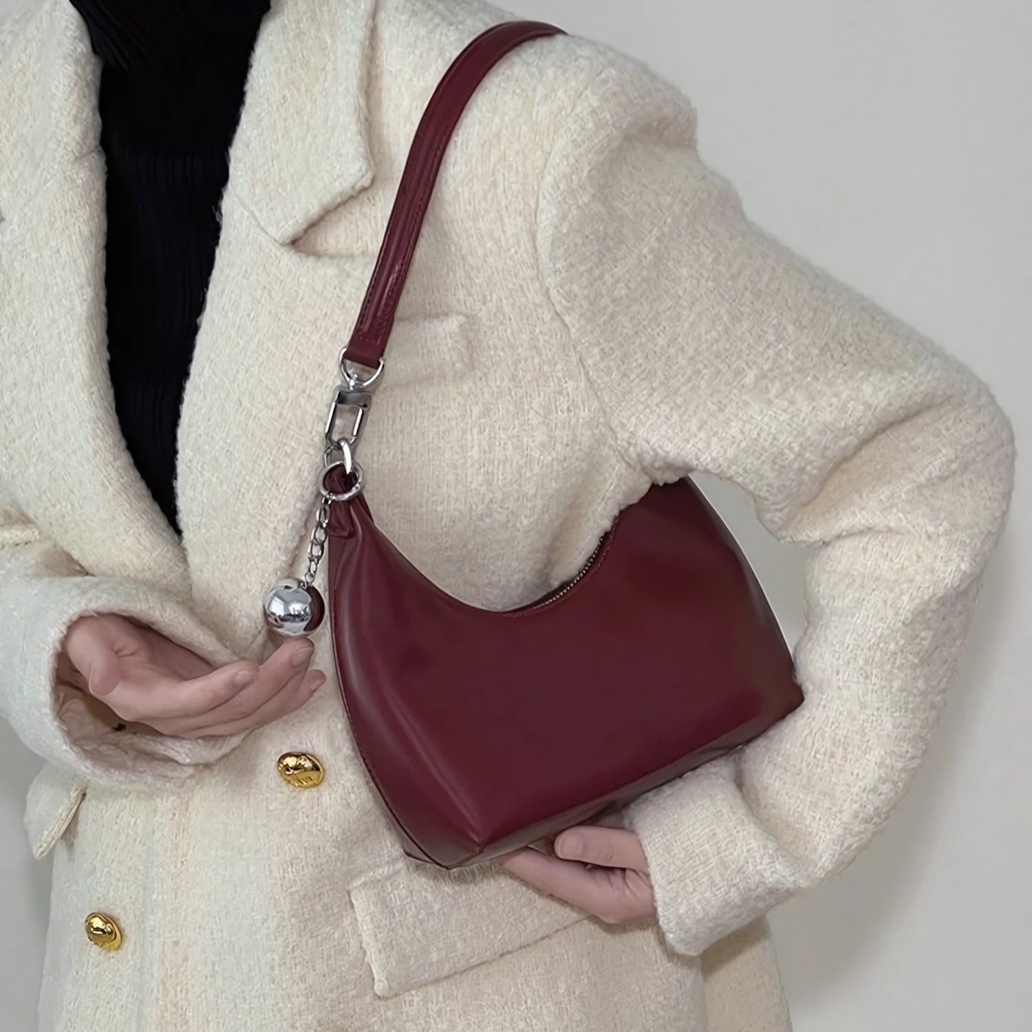 Moon Wink – Glossy Crescent Shoulder Bag