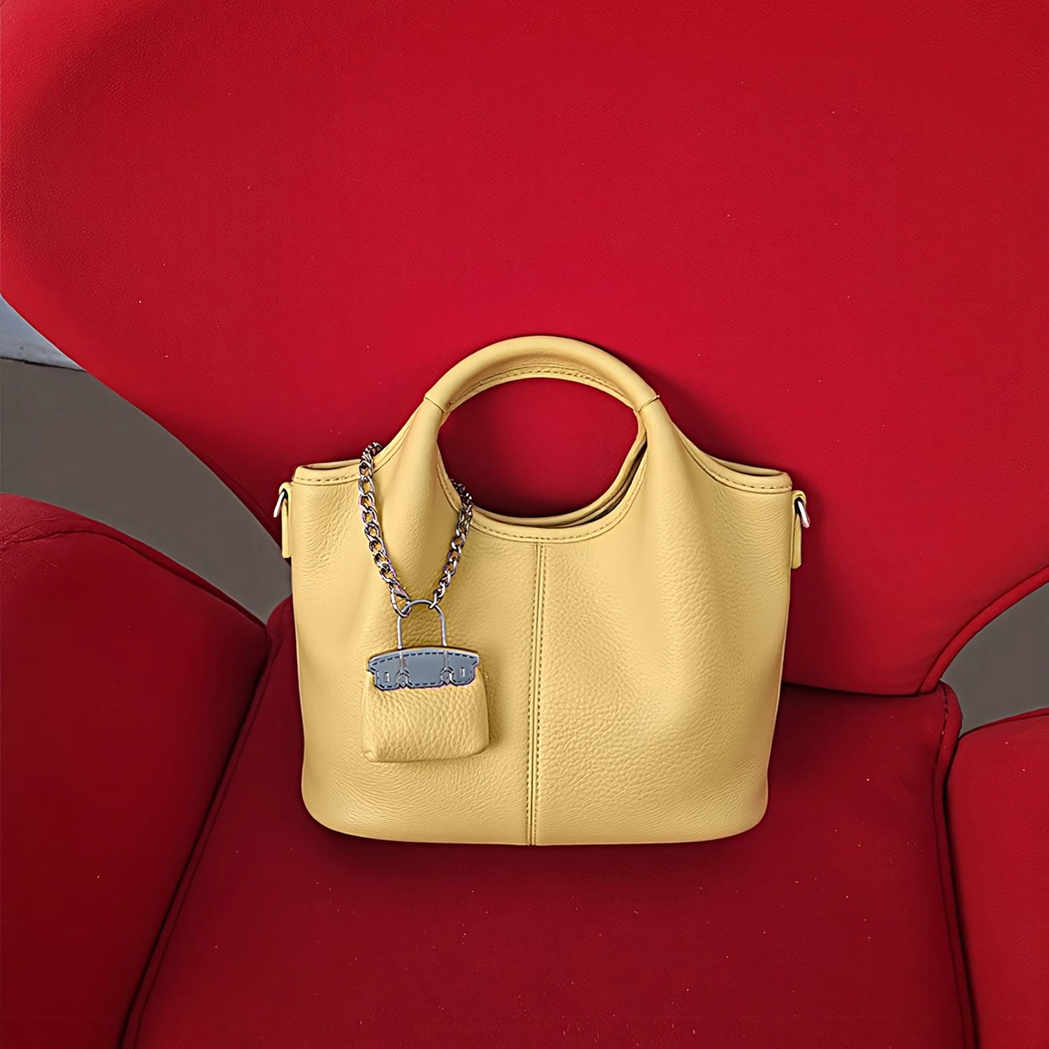 Quiet Bloom – Pebble-Grain Mini Bucket Handbag