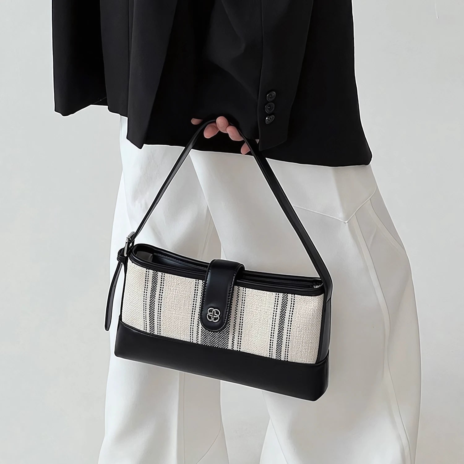 Kite in the Breeze – Linen Stripe Shoulder Bag