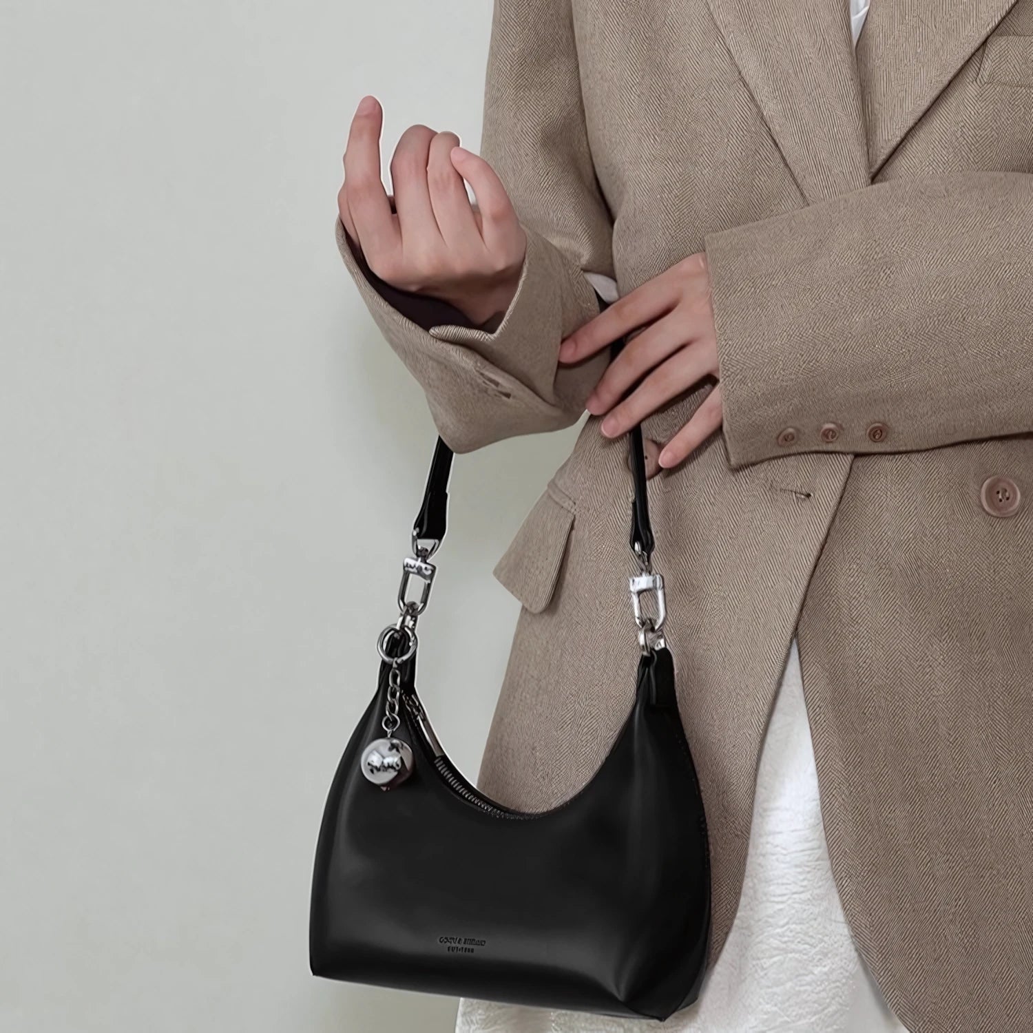 Moon Wink – Glossy Crescent Shoulder Bag