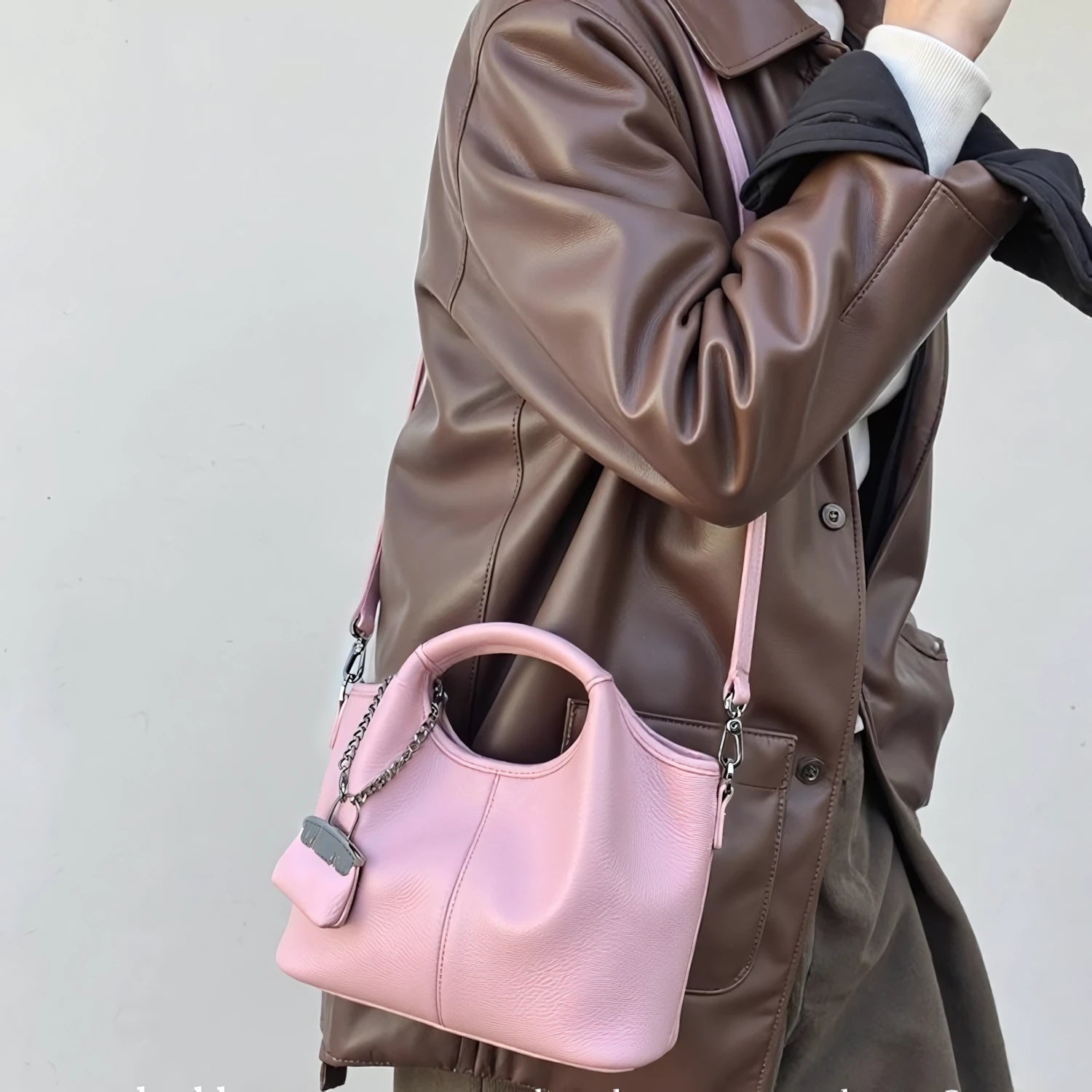 Quiet Bloom – Pebble-Grain Mini Bucket Handbag