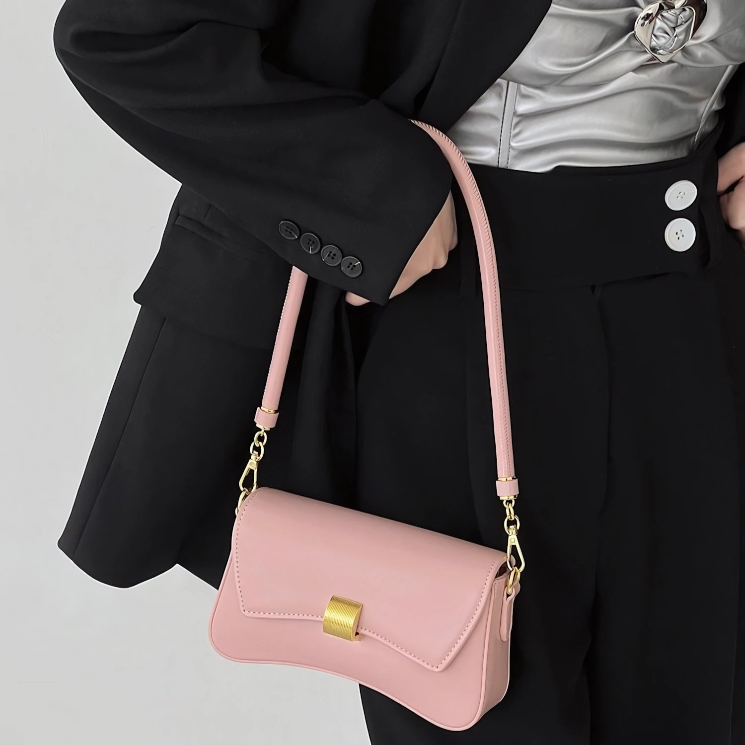 Golden Ripple – Wave-Edge Baguette Bag