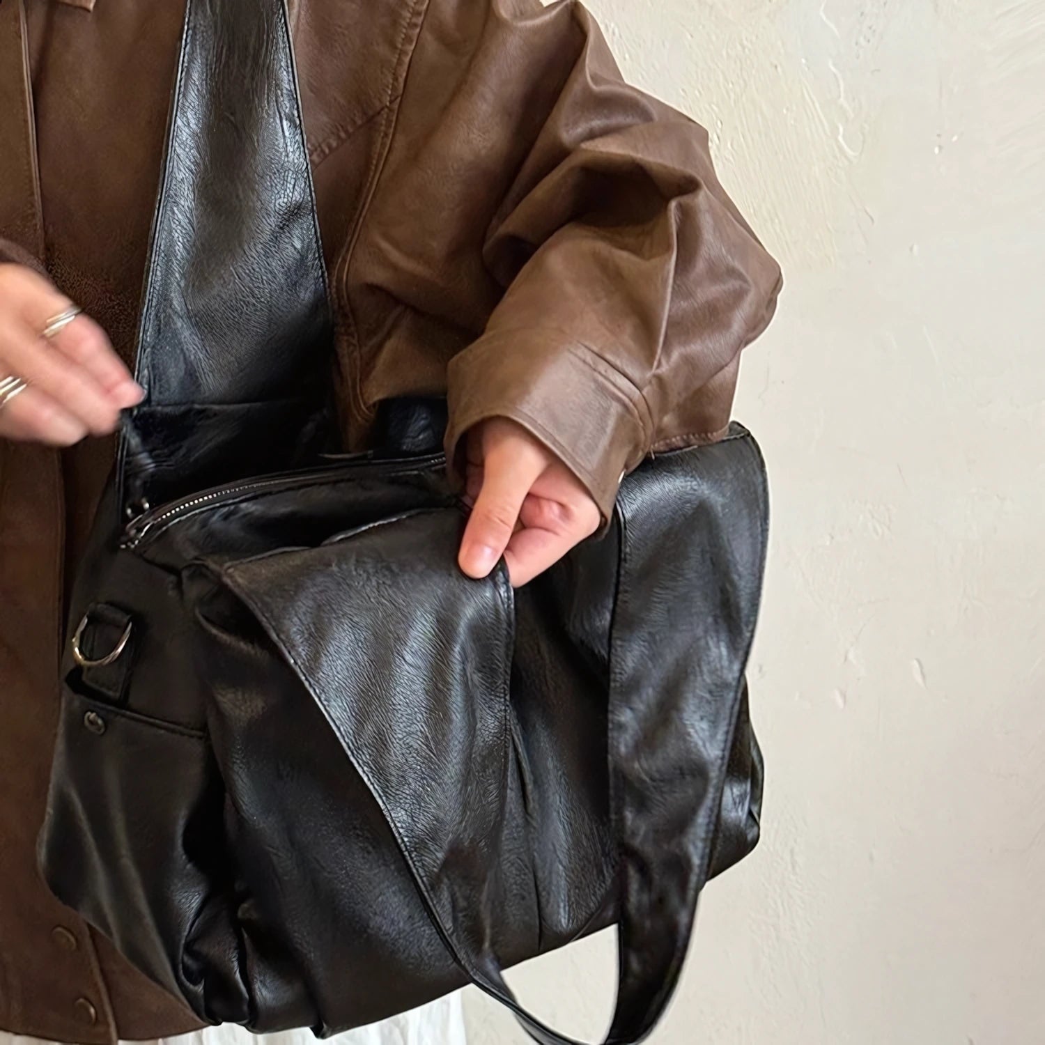 Nine-Pocket Carryall – Lightweight Oversized Tote