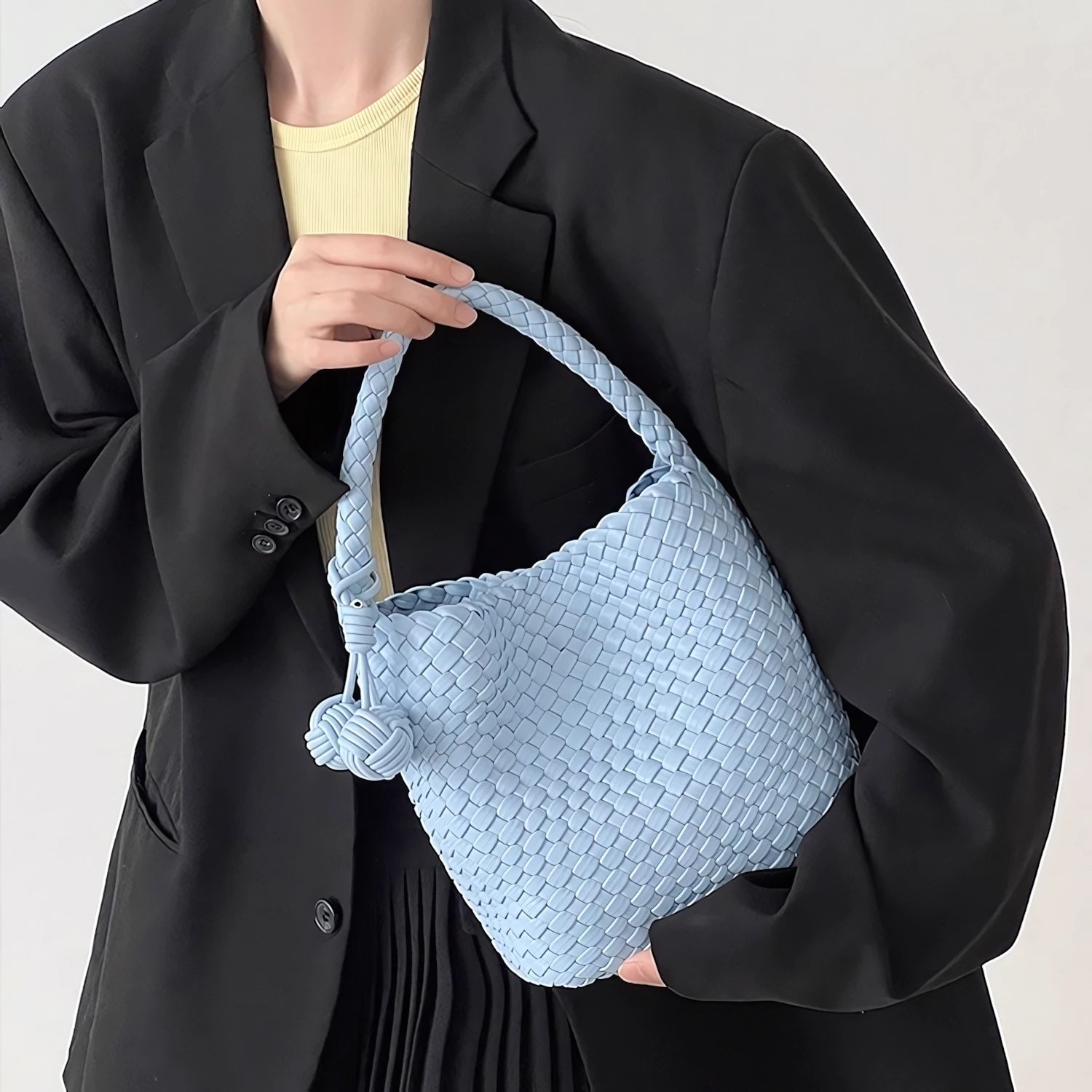 Sweet Knot - Handwoven Bucket Bag