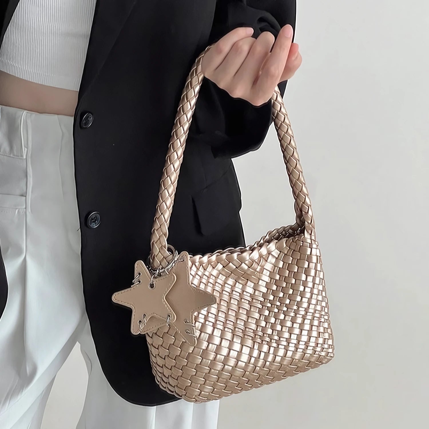 Starshine Knot – Handwoven Bucket Bag
