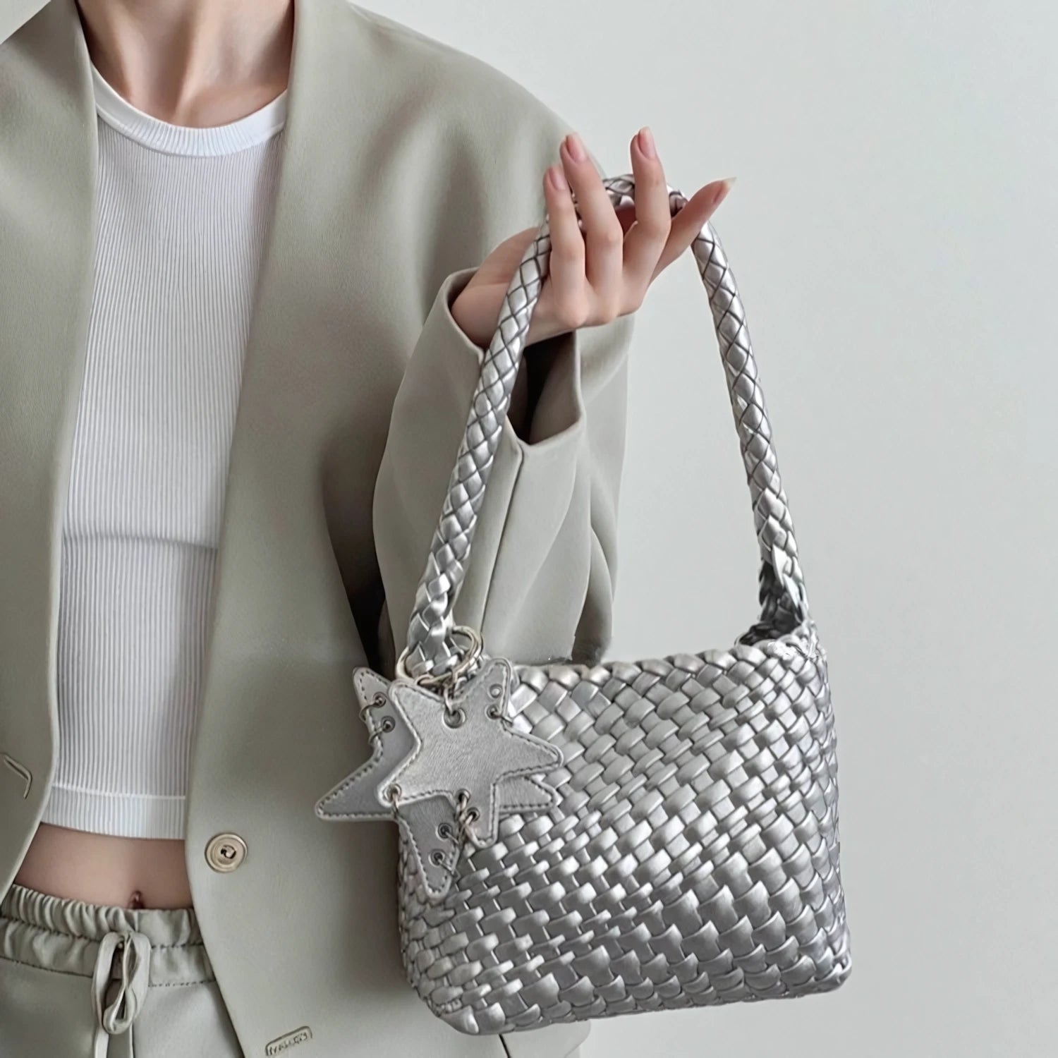Starshine Knot – Handwoven Bucket Bag