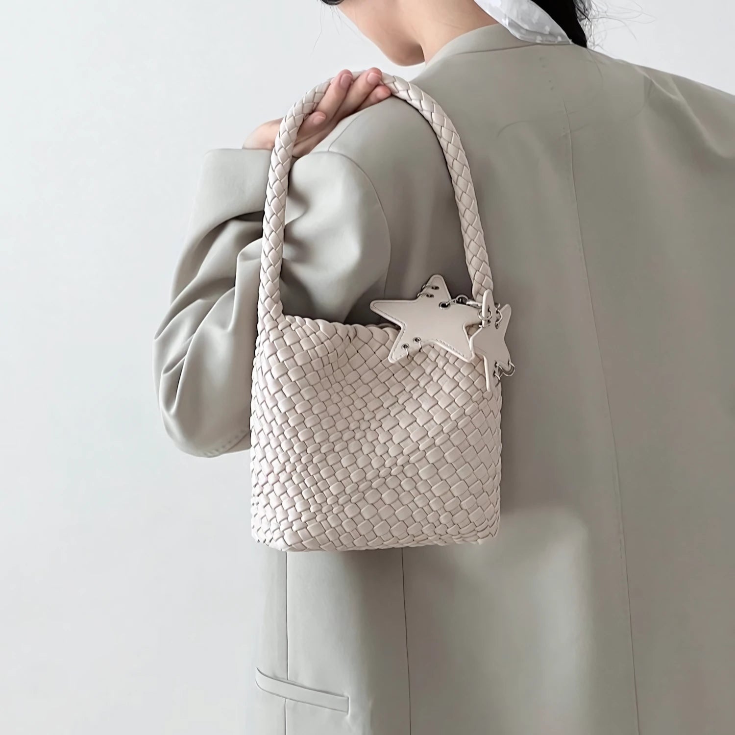 Starshine Knot – Handwoven Bucket Bag