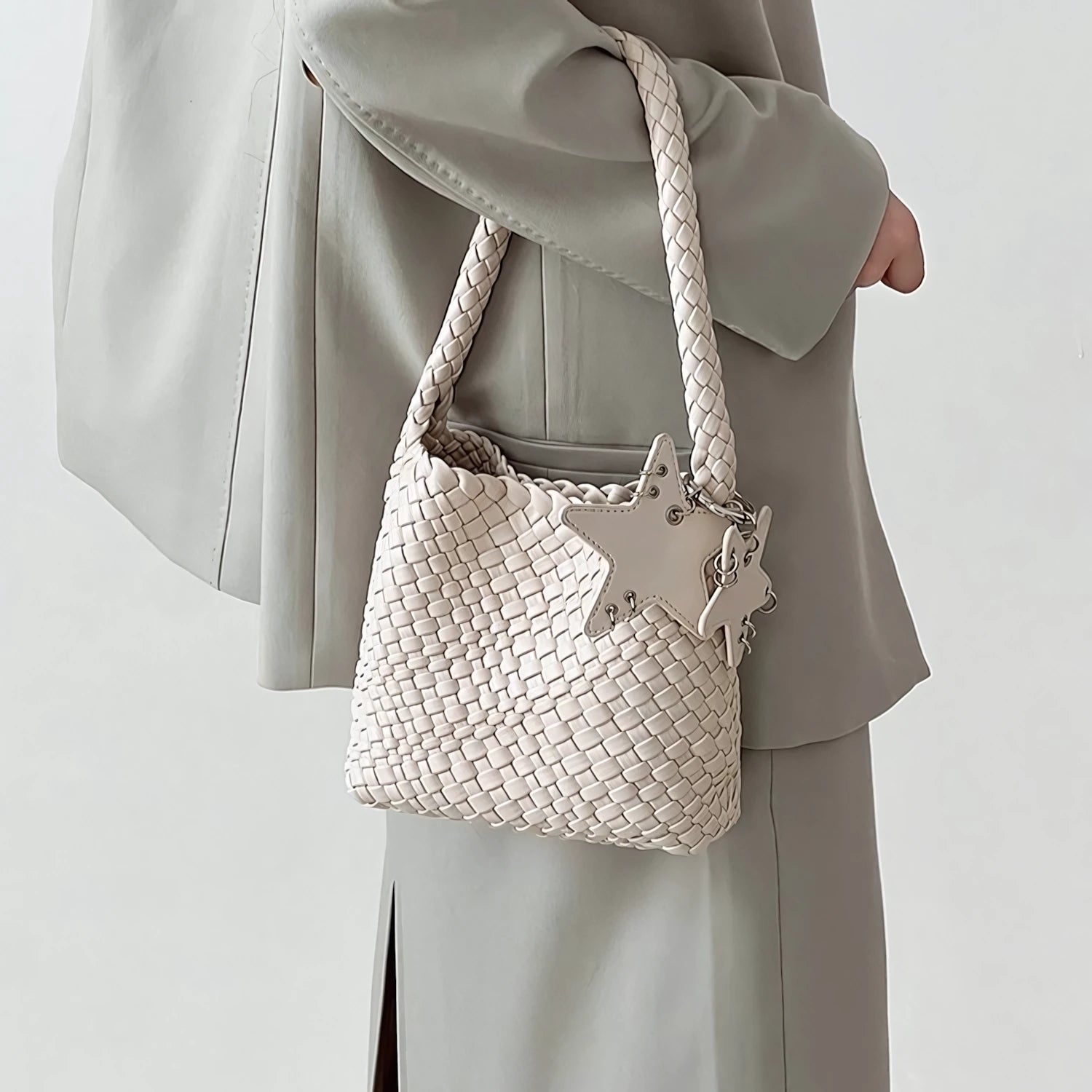 Starshine Knot – Handwoven Bucket Bag